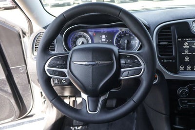 2023 Chrysler 300 Touring