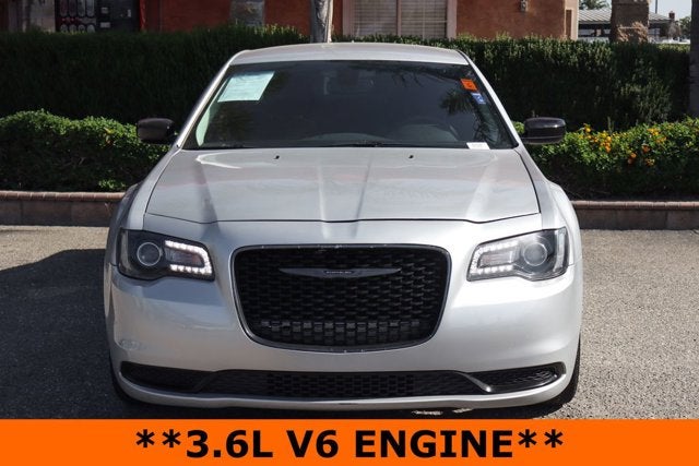 2023 Chrysler 300 Touring