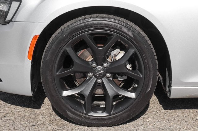 2023 Chrysler 300 Touring