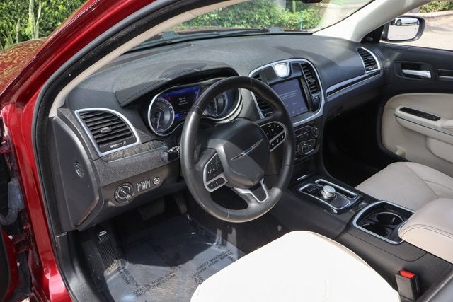 2023 Chrysler 300 Touring
