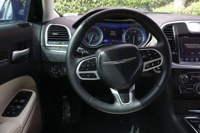 2023 Chrysler 300 Touring