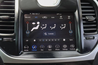2023 Chrysler 300 Touring