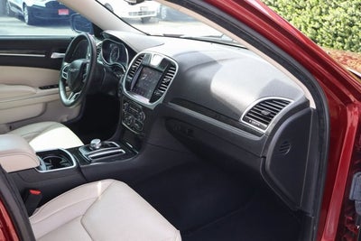 2023 Chrysler 300 Touring