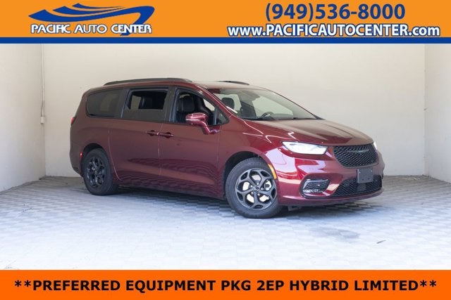 2021 Chrysler Pacifica Hybrid Limited Hybrid's photo