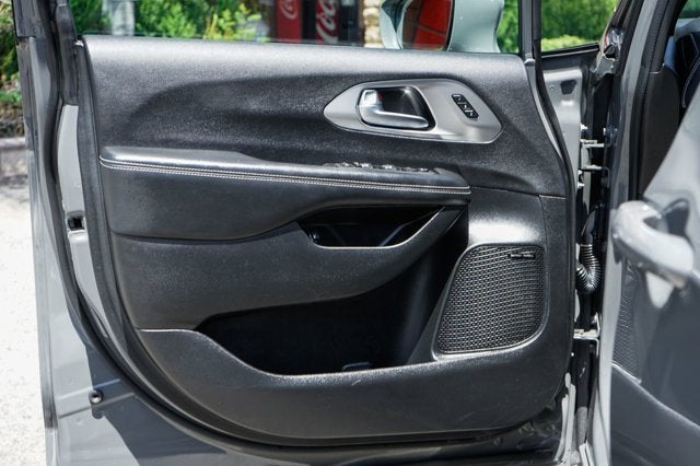 2022 Chrysler Pacifica Hybrid Limited