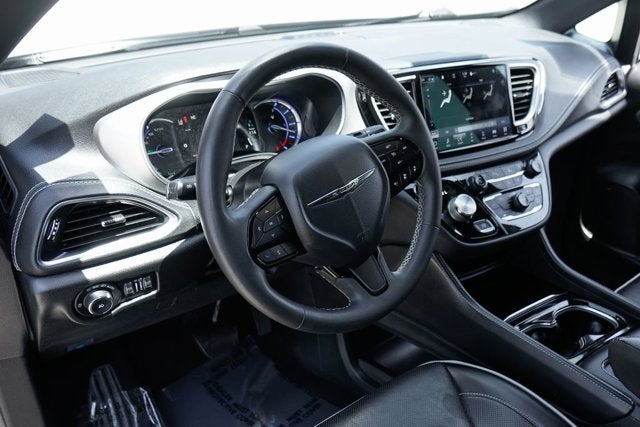 2022 Chrysler Pacifica Hybrid Limited