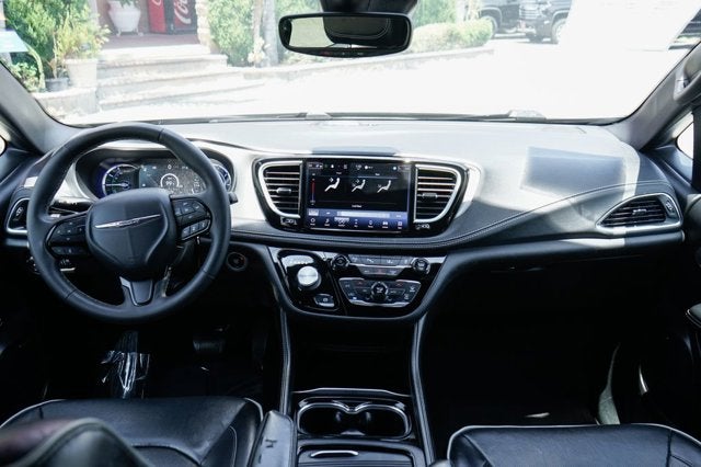 2022 Chrysler Pacifica Hybrid Limited