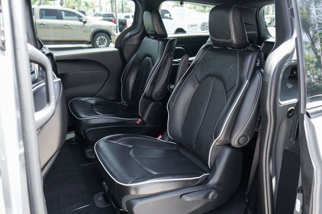2022 Chrysler Pacifica Hybrid Limited