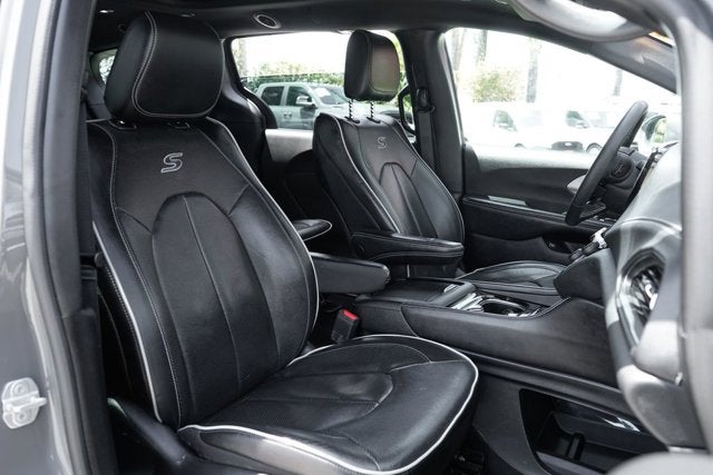 2022 Chrysler Pacifica Hybrid Limited