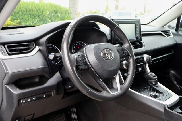 2020 Toyota RAV4 Hybrid XLE