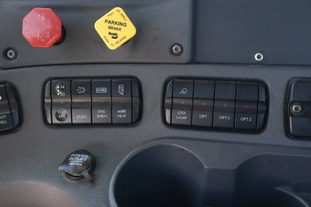 2015 Freightliner Cascadia 125