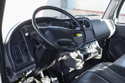 2019 Freightliner M2 106 MD