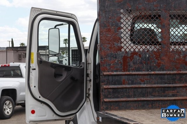 2019 Freightliner M2 106