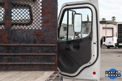 2019 Freightliner M2 106