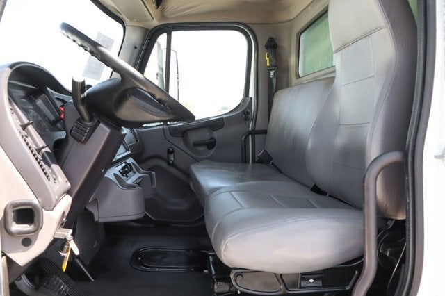 2020 Freightliner M2 106