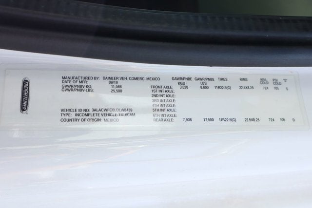 2020 Freightliner M2 106