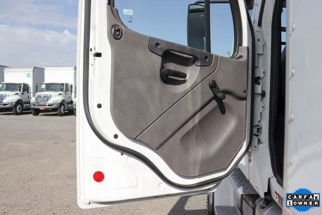 2018 Freightliner M2 106