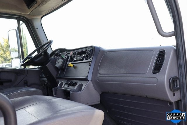 2018 Freightliner M2 106