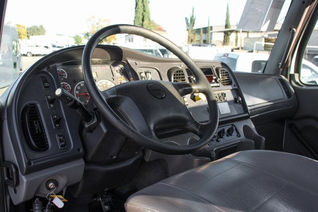 2015 Freightliner M2 106