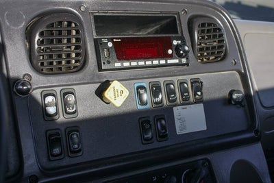 2015 Freightliner M2 106