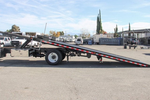2015 Freightliner M2 106
