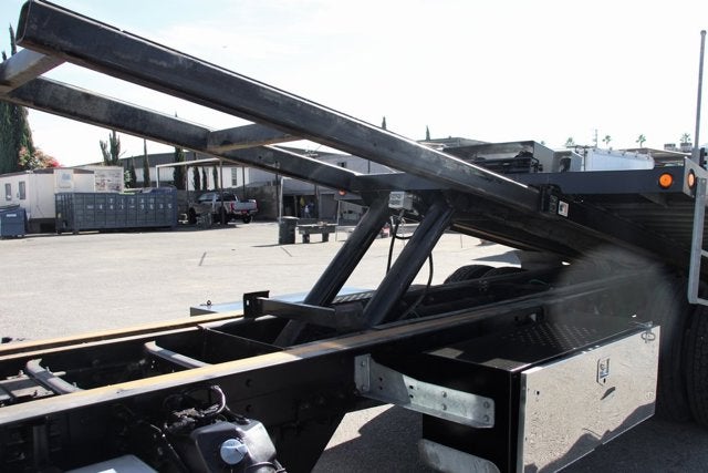 2015 Freightliner M2 106