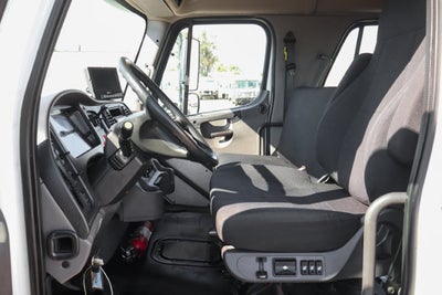 2021 Freightliner M2 106 MD