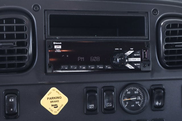2021 Freightliner M2 106 MD