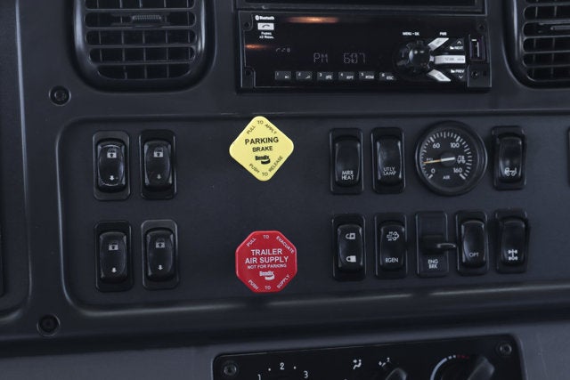 2021 Freightliner M2 106 MD