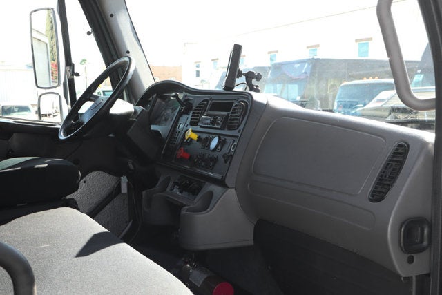2021 Freightliner M2 106 MD