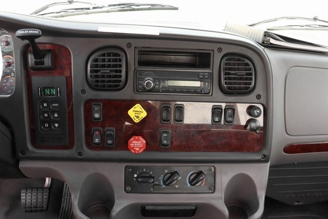 2017 Freightliner M2 106