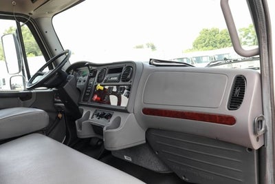 2017 Freightliner M2 106