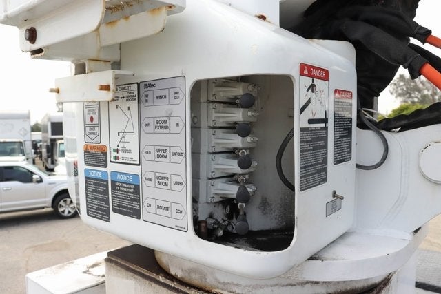 2017 Freightliner M2 106