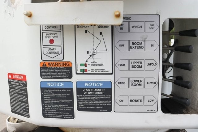 2017 Freightliner M2 106