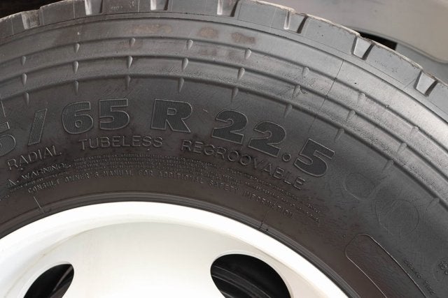 2017 Freightliner M2 106