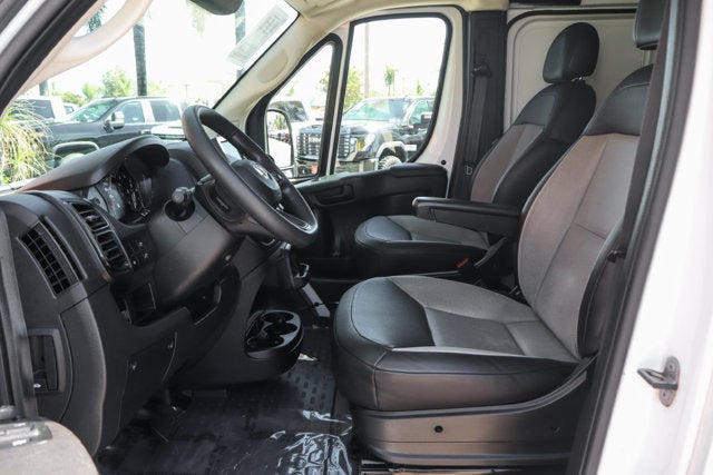 2025 RAM ProMaster 2500 Base
