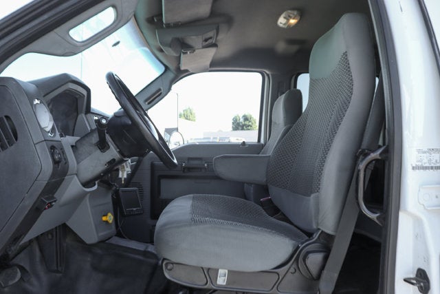 2015 Ford F-650SD XLT