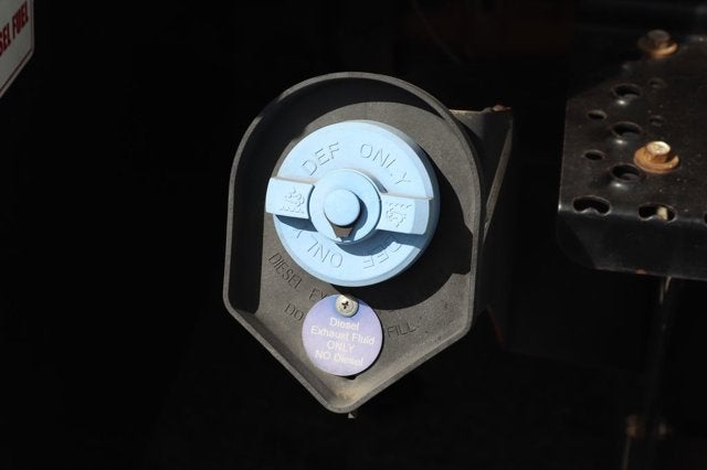 2011 Ford F-650SD XLT