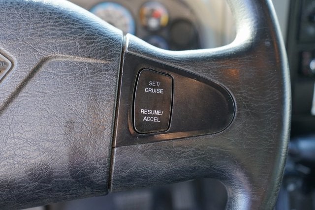 2015 International 4000 26 Foot Box