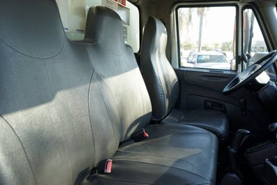 2015 International 4000 26 Foot Box