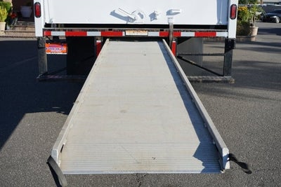 2015 International 4000 26 Foot Box