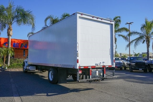 2015 International 4000 26 Foot Box