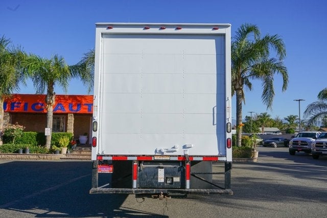 2015 International 4000 26 Foot Box