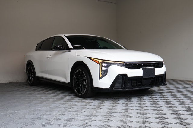 2025 Kia K4 GT-Line