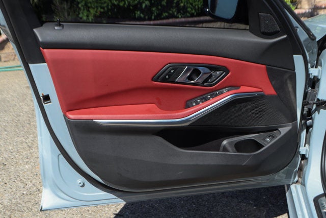 2024 BMW 3 Series 330i