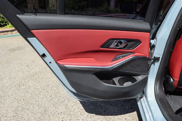 2024 BMW 3 Series 330i