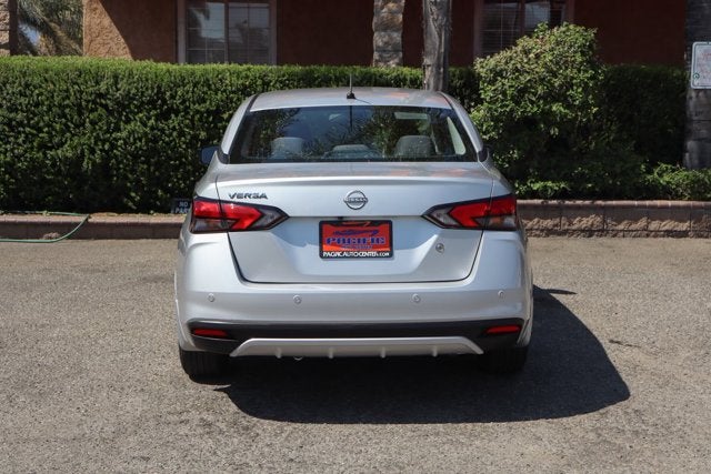 2023 Nissan Versa 1.6 S