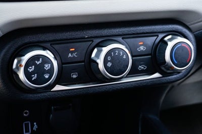 2021 Nissan Versa 1.6 SV