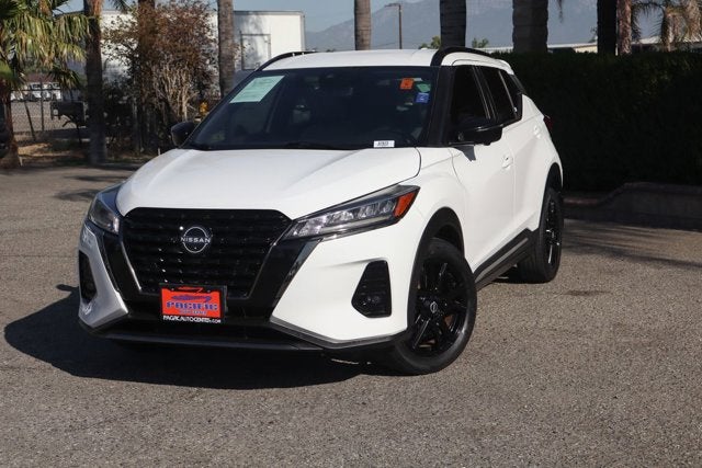2023 Nissan Kicks SR