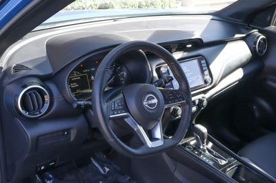2023 Nissan Kicks SR